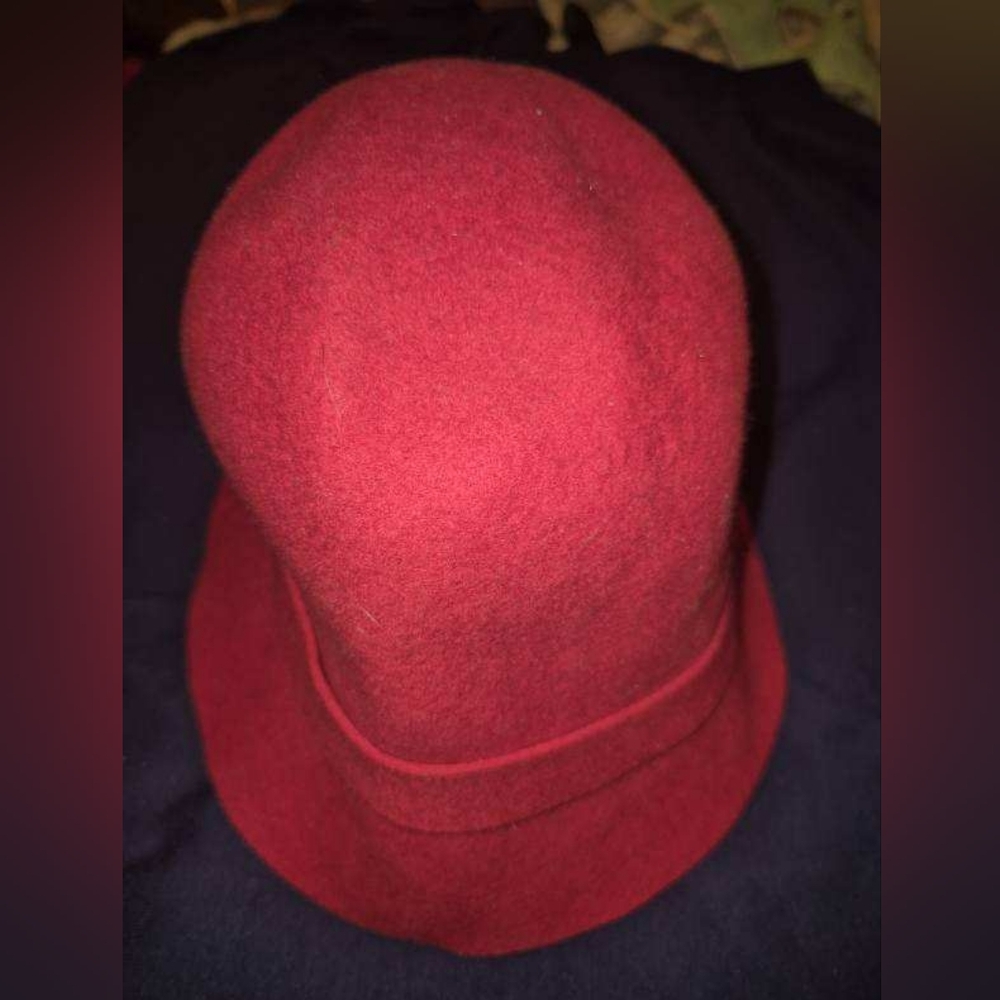 Vinathe Kathy Jeanne Elegant Red Wool Bucket Hat